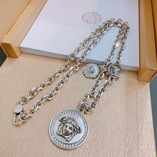 Versace necklace 12lyh153